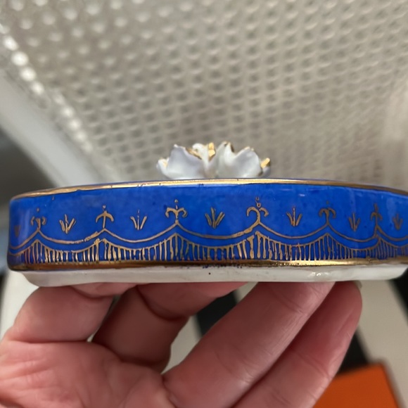 •VINTAGE FRENCH BLUE BOUDOIR PARISIAN BEDSIDE DECOR TRINKET DISH• - Picture 12 of 15